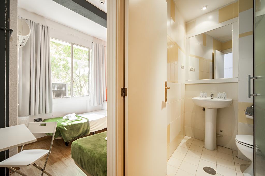 Euromadrid Hostel Kültér fotó